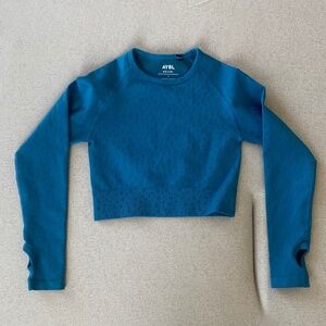 AYBL long sleeve sport seamless crop top with thubholes